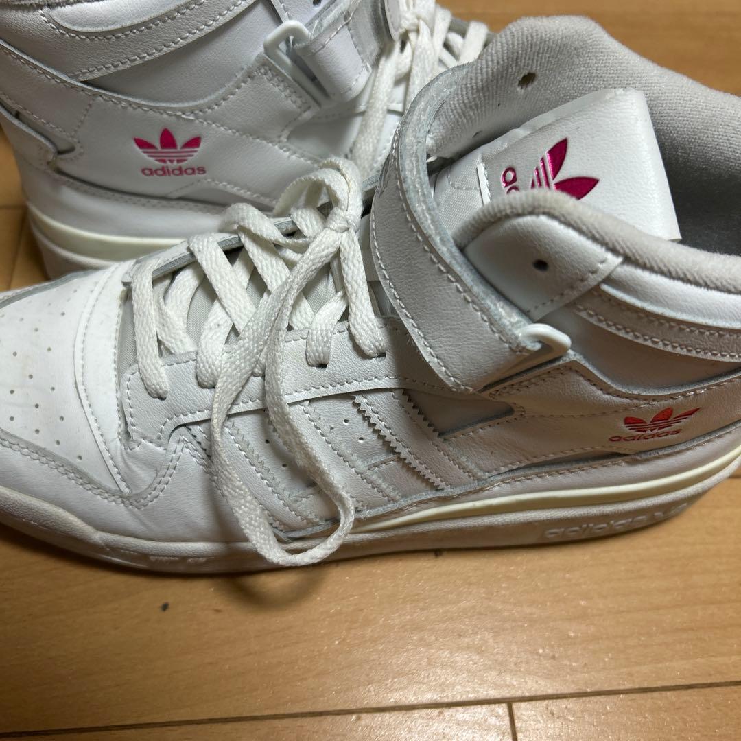 adidas ホワイト ピンク ハイカットスニーカー27cm・adidas