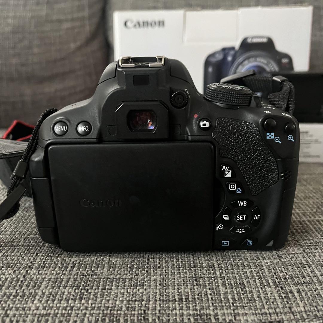 Canon EOS Kiss X7i 一眼レフカメラ