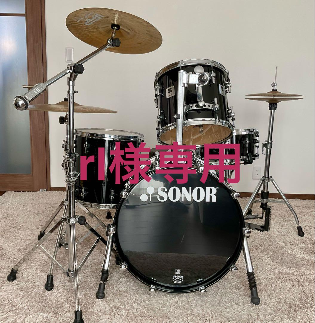 卍