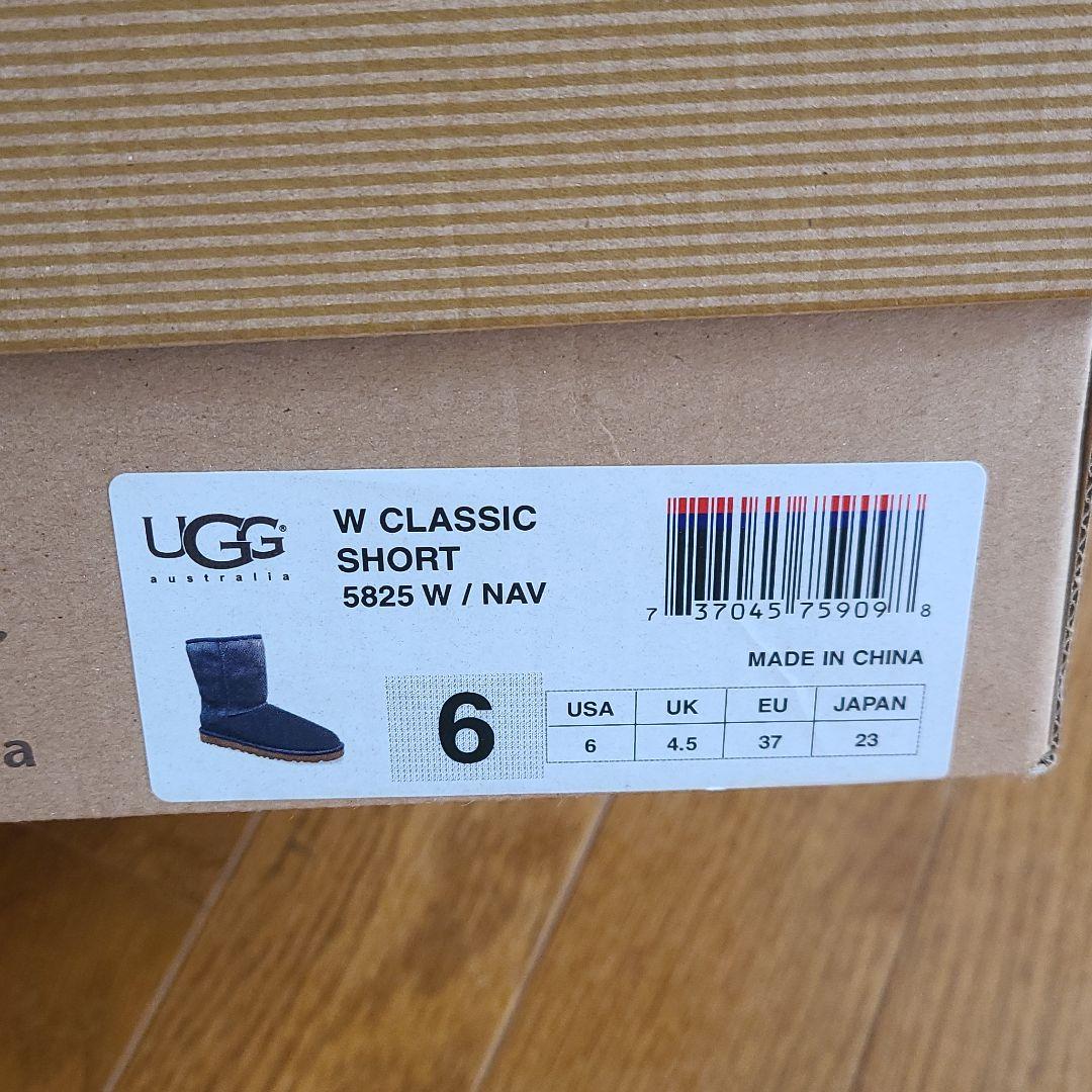 新品未使用 UGG ムートンブーツ ネイビー 画像4