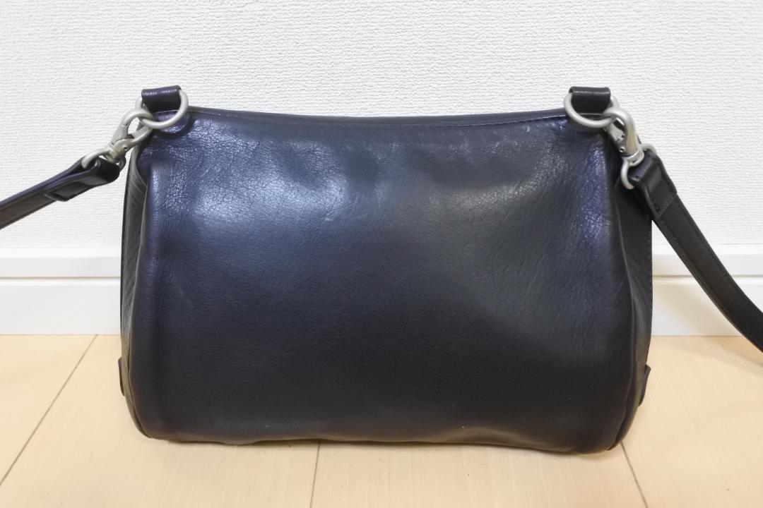☆Kawa-Kawa カワカワ 貝ボタン ショルダーバッグ 本革 黒☆