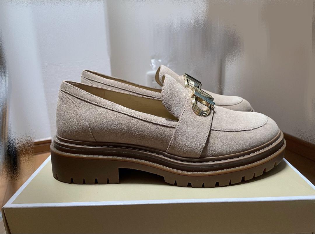 マイケルコース MICHAEL KORS ベージュ スエード 厚底ローファー マイケルコース MICHAEL KORS ベージュ スエード 厚底ローファー