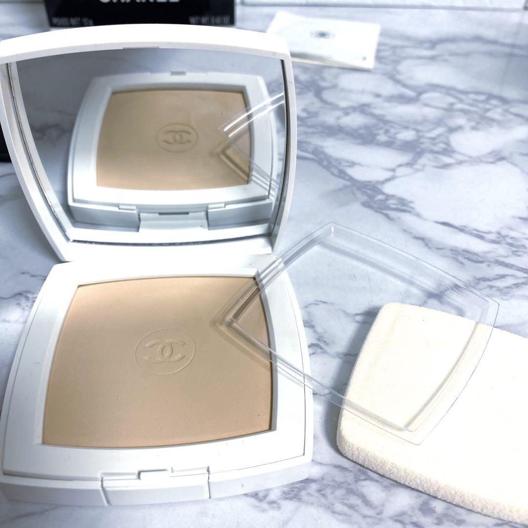 シャネル　CHANEL ルブラン　コンパクトラディアンス20ベージュ