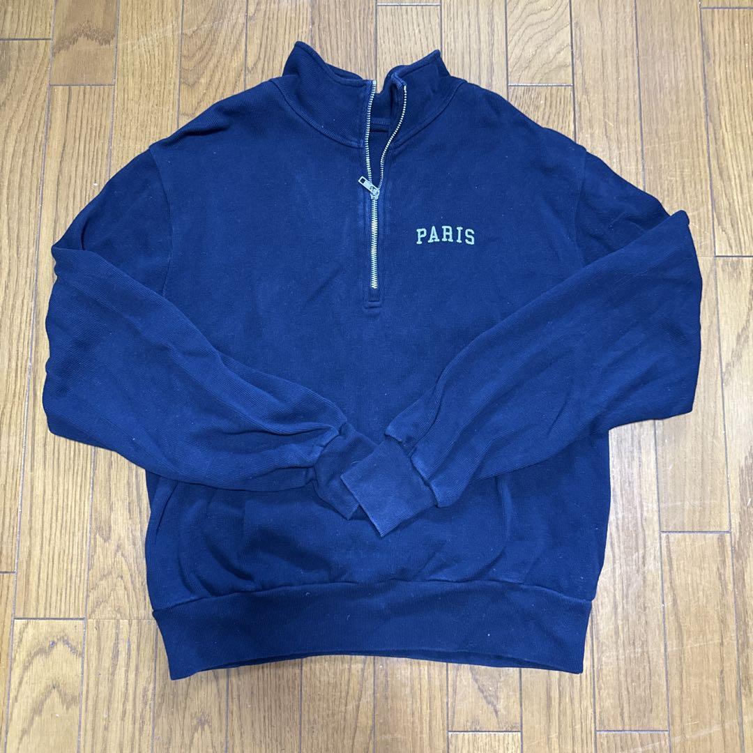 独創的 Brandy Melville ハーフジップスウェットPARISロゴネイビー トップス