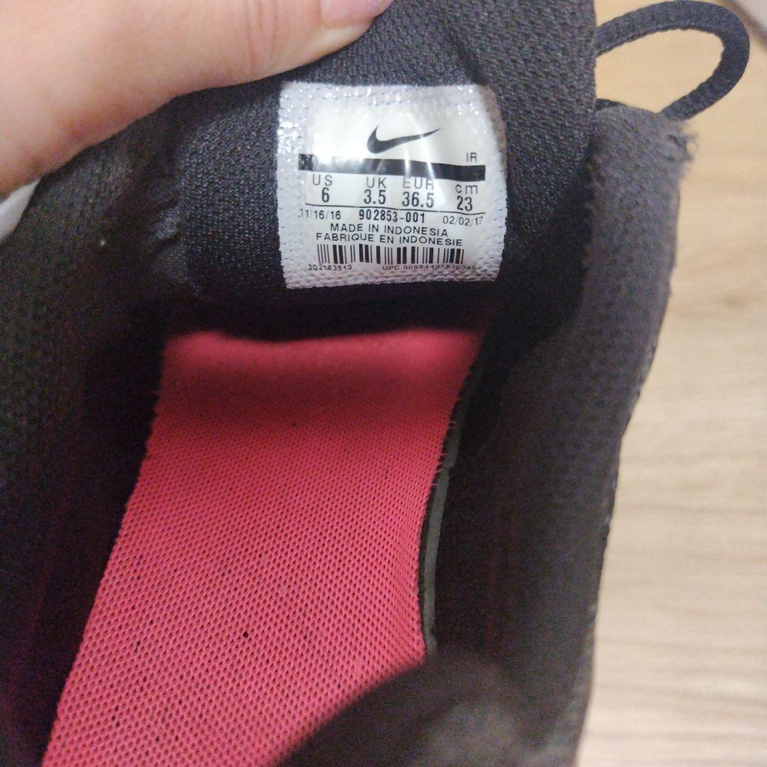ナイキレディーススニーカー　Nike AIR 23cm