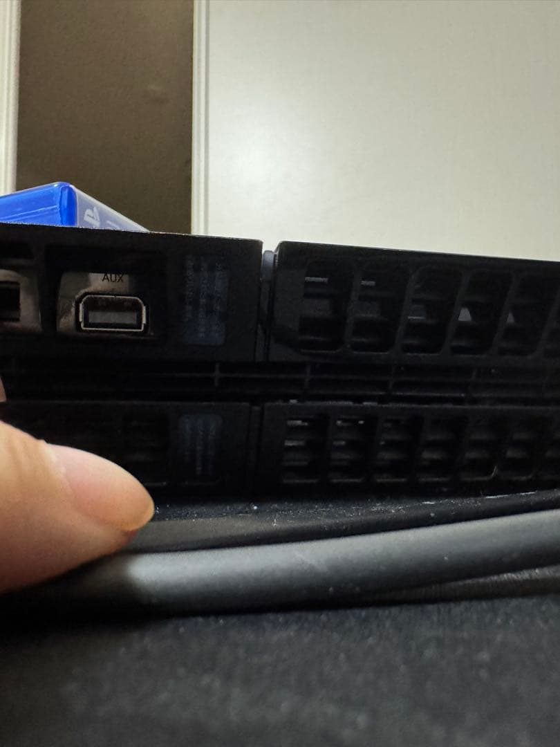 PS4本体 コントローラー ゲームソフト2本付きSONY UP786_INFO