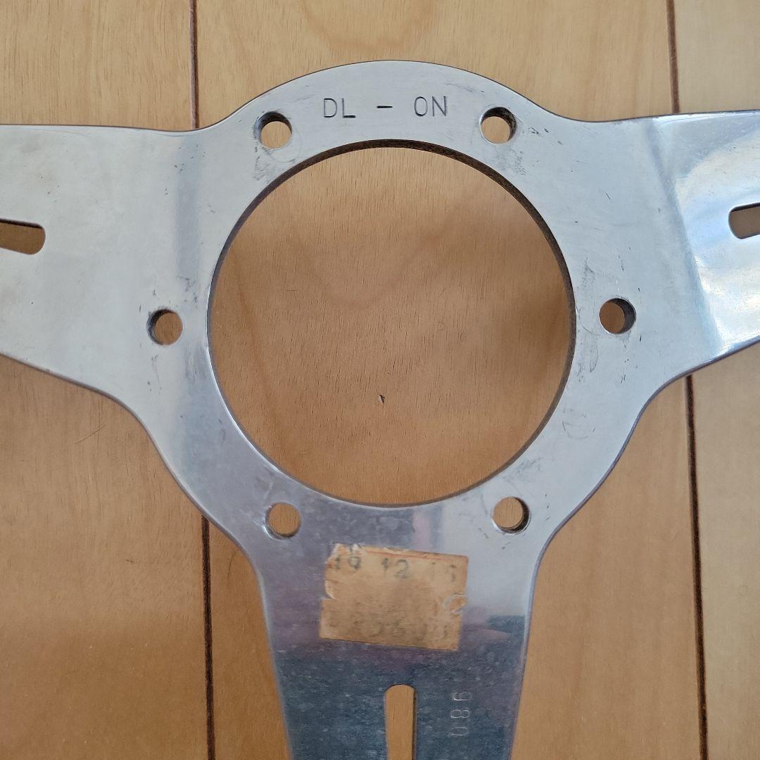 ナルディ　ウッド　32Φ
