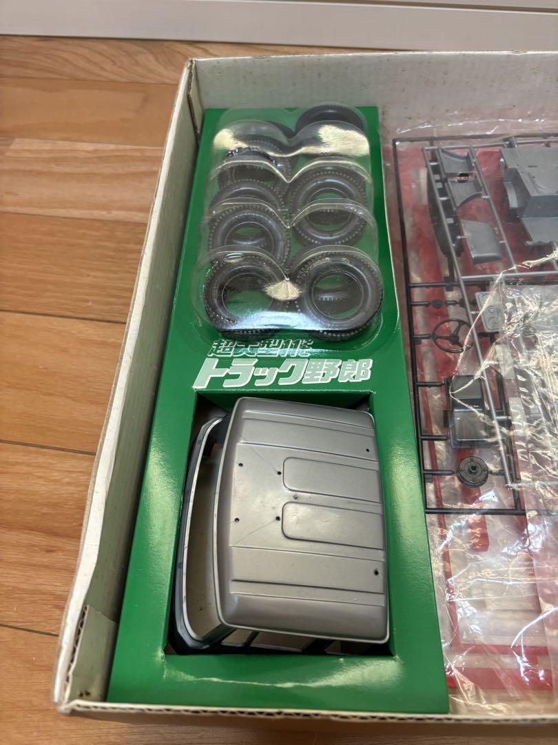 バンダイ 1/20 超大型11t トラック野郎 ディスプレイモデル 未組立