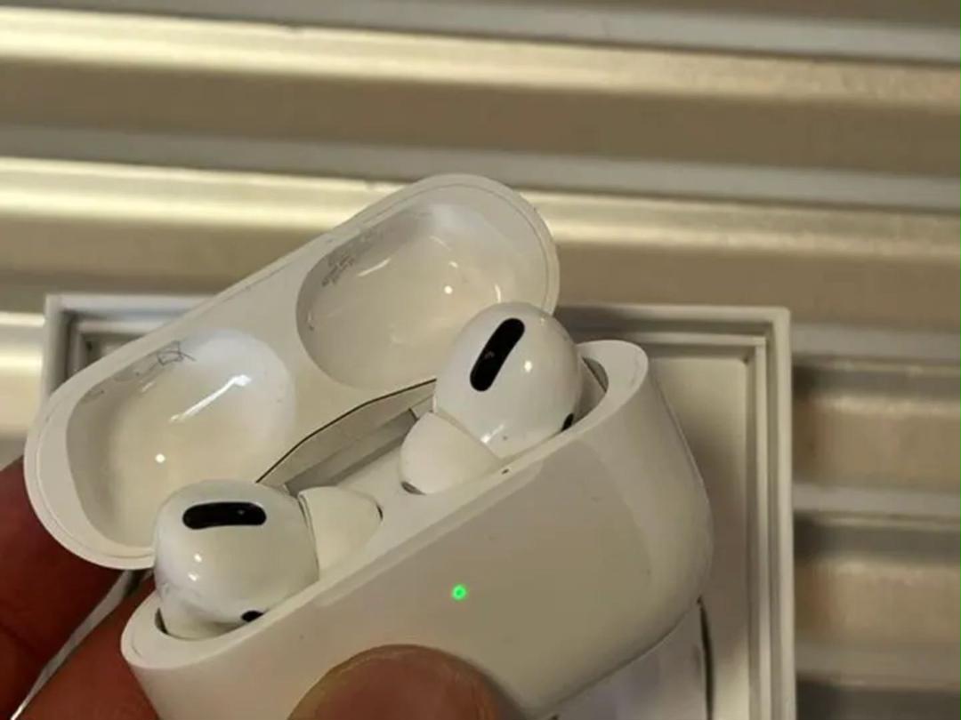 低価人気 Apple AirPods Pro 安心のApple Care Plus付き WQRni-m62346562212 大得価SALE