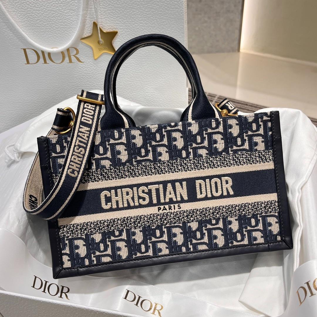 Christian Dior クリスチャンディオール ショルダーバッグ