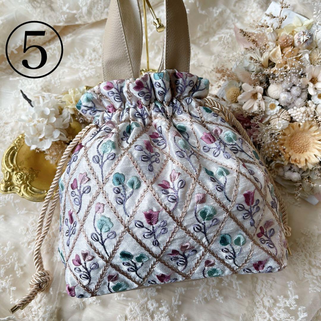 インド刺繍生地　ハンドル付きポーチ インド刺繍生地 ハンドル付きポーチ