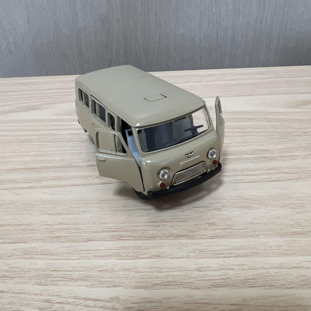 【レア】ソ連製のミニカー UAZ 452B箱付き(1/43スケール)