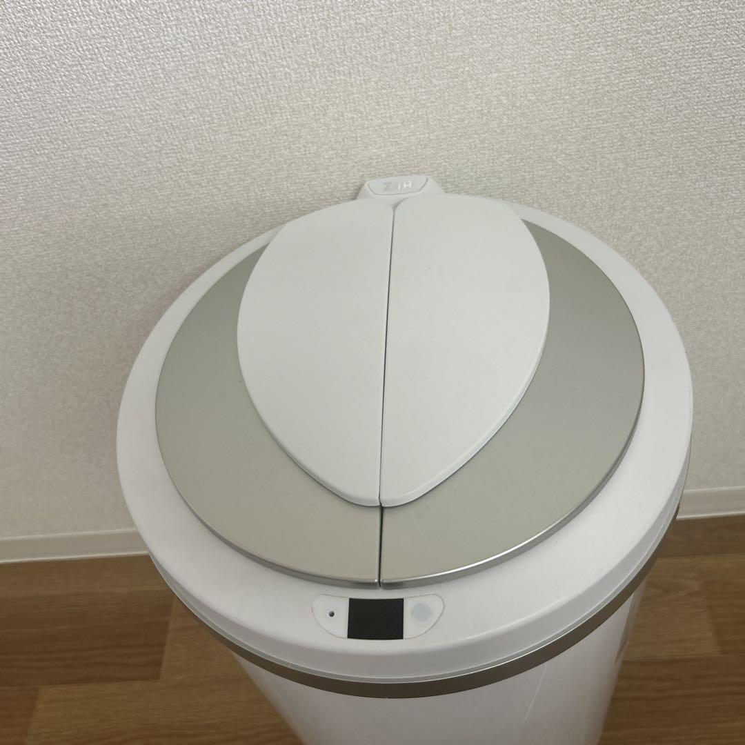 美品】Zita ゴミ箱 ダストボックス 45L 自動開閉 ホワイト