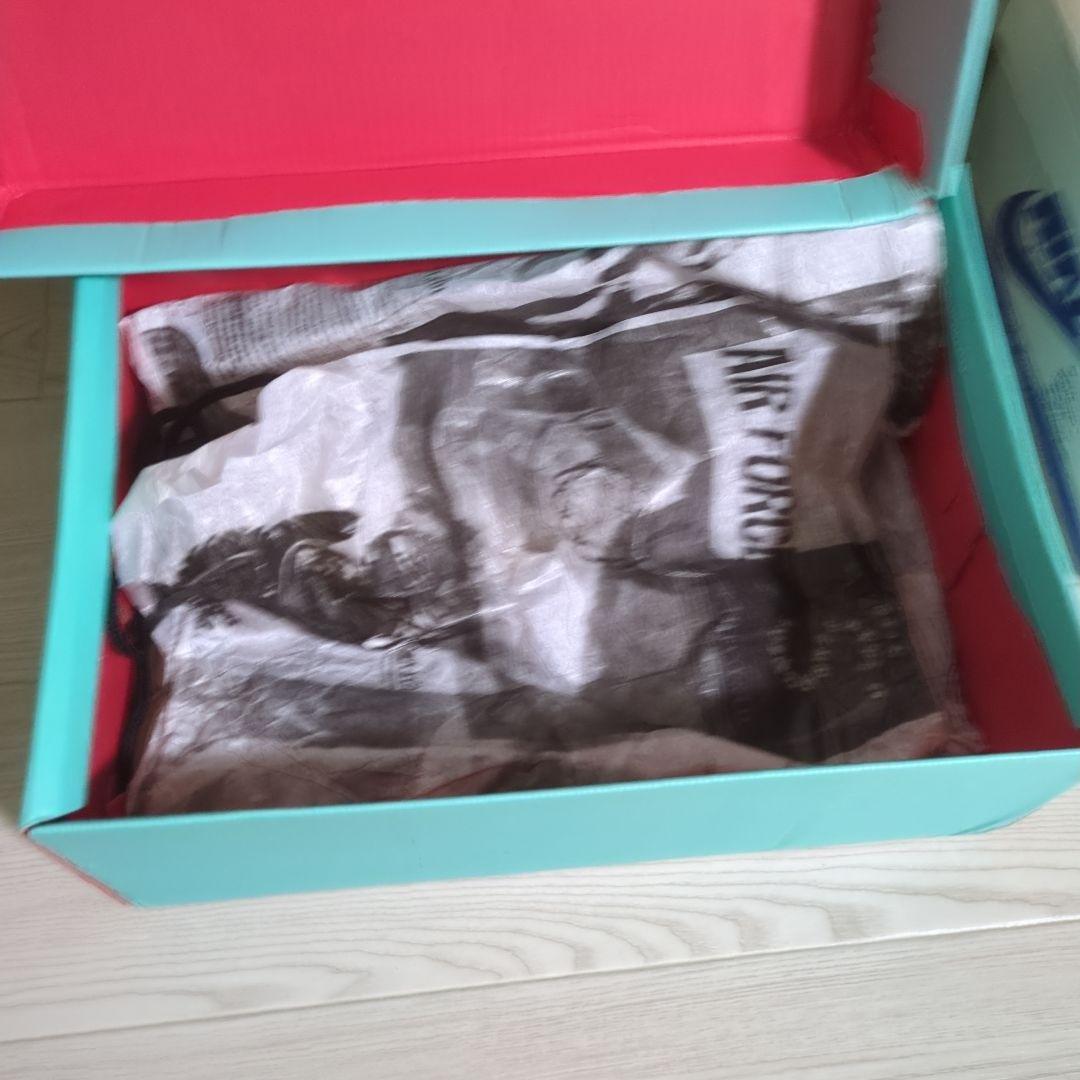 1週間限値引き可 Nike Air Force 1 ブラック/ティファニーブルー