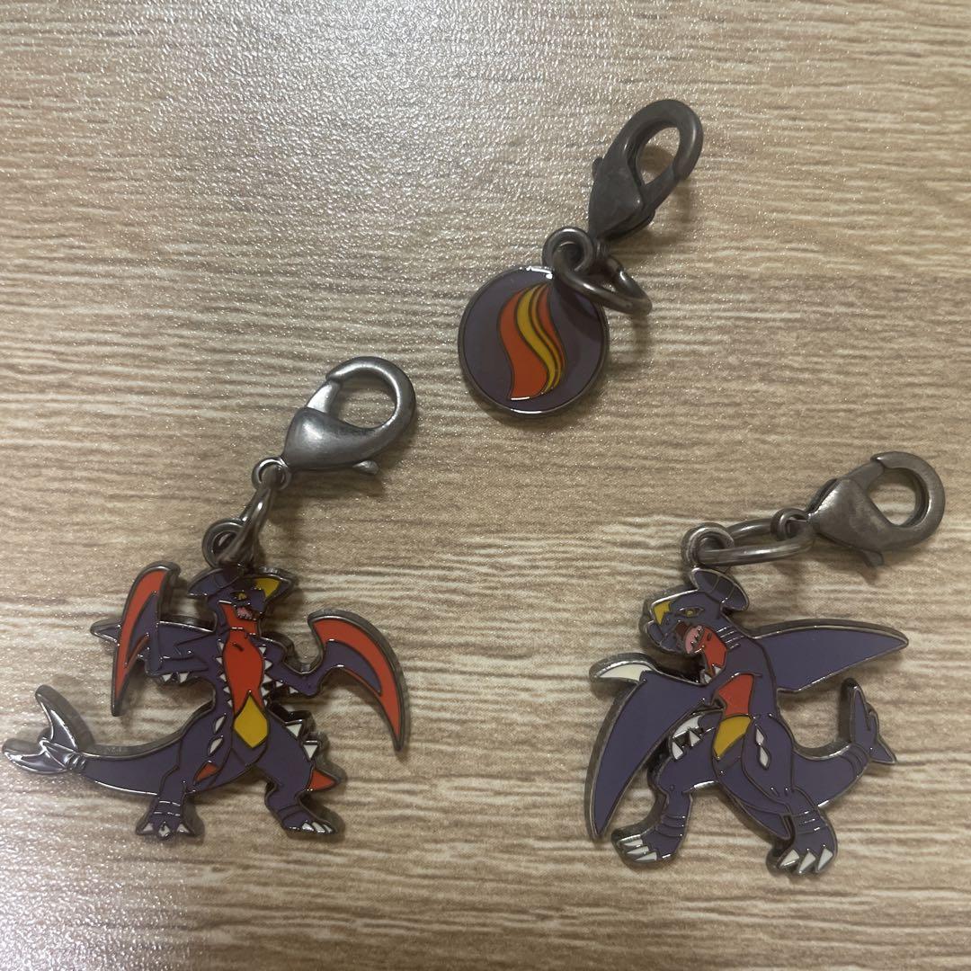 ✨【未使用】メガガブリアス ガブリアス メタルチャーム ポケモン ✨【最安値】 ガブリアス メガガブリアス 全国ずかん メタルチャーム ポケモン