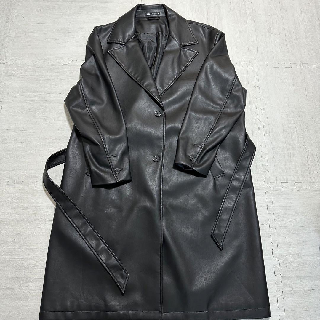 【未使用に近い】ZARA ザラ BLACK フェイクレザー トレンチコート ZARA(ザラ) / トレンチコート/L/フェイクレザー/BLK | 古着の