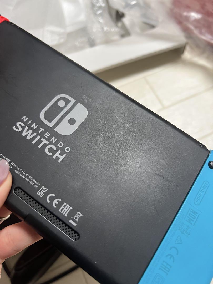 任天堂　Nintendo Switch スイッチ　本体