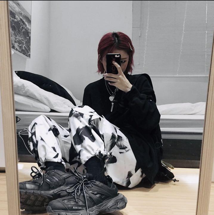 人気公式店 タイダイ柄カーゴワークパンツテーパード ボトムス 人気公式店 タイダイ柄カーゴワークパンツテーパード ボトムス
