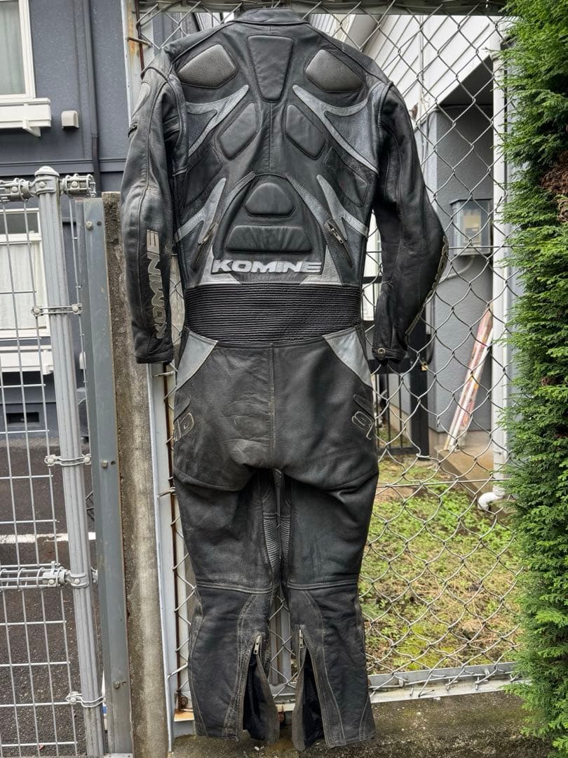 KOMINEレザースーツMサイズ中古コミネ KOMINEレザースーツMサイズ中古コミネ