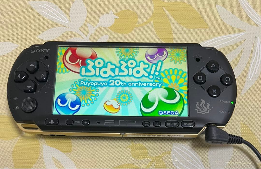 PSP3000 モンスターハンター　ハンターズモデル　ジャンク品