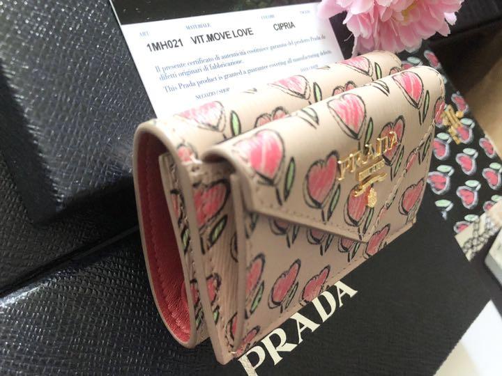 Prada 1mh021 極ミニ財布 3折 ハート 花 ラブ ベージュ Shop At Mercari From Japan Buyee Bot Online Prada 1mh021 極ミニ財布 3折 ハート 花 ラブ ベージュ Shop At Mercari From Japan Buyee Bot Online