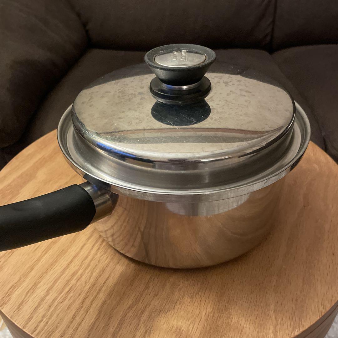 Amway アムウェイ 大ソースパン　鍋　未使用　ステンレス　高級鍋 美品】アムウェイ 大ソースパン ステンレス鍋 無水鍋 - メルカリ