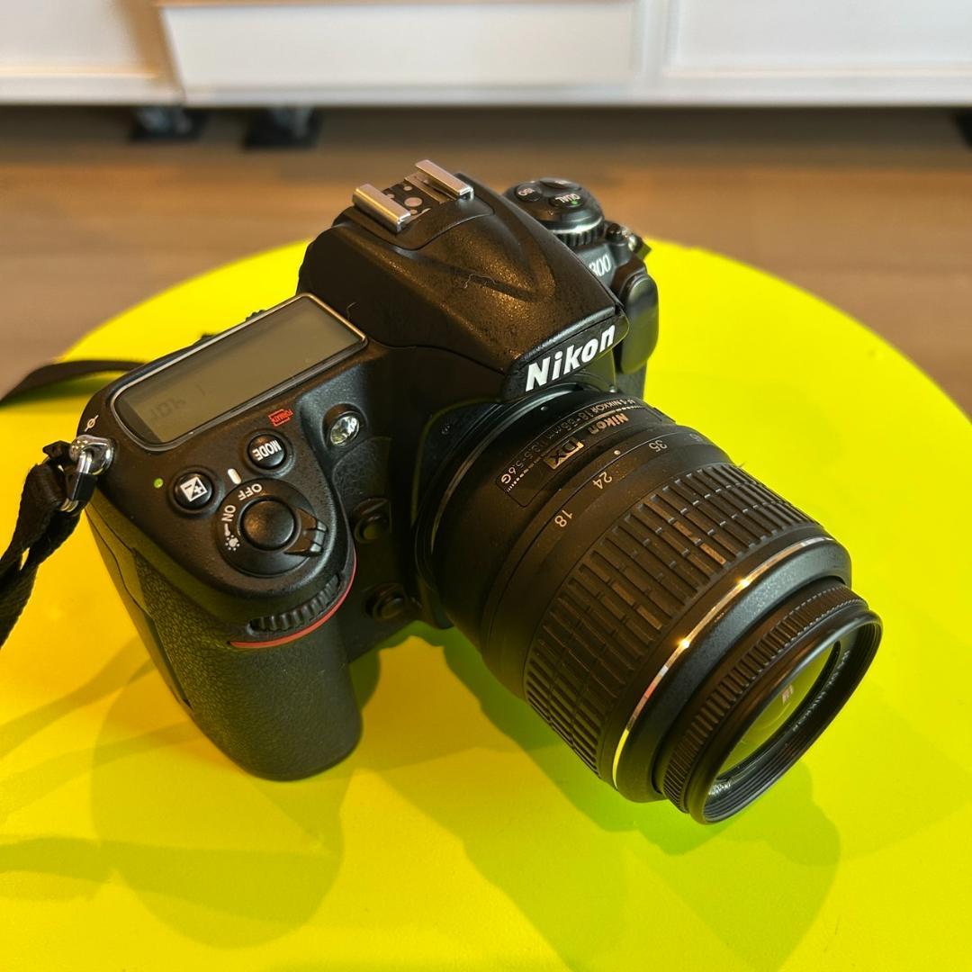 Nikon D300 本体セット 18-55mm f/3.5-5.6G Nikon D300 本体セット 18-55mm f/3.5-5.6G