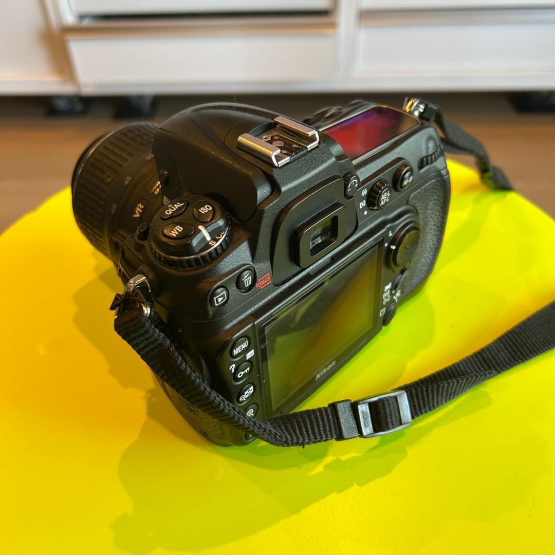 Nikon D300 本体セット 18-55mm f/3.5-5.6G Nikon D300 本体セット 18-55mm f/3.5-5.6G