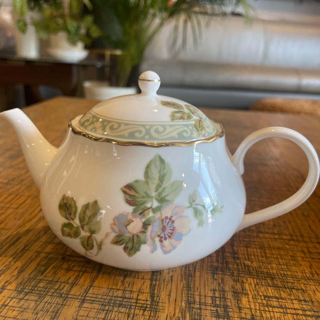 Laura Ashley home ティーカップ ポットセット Laura Ashley home ティーカップ ポットセット