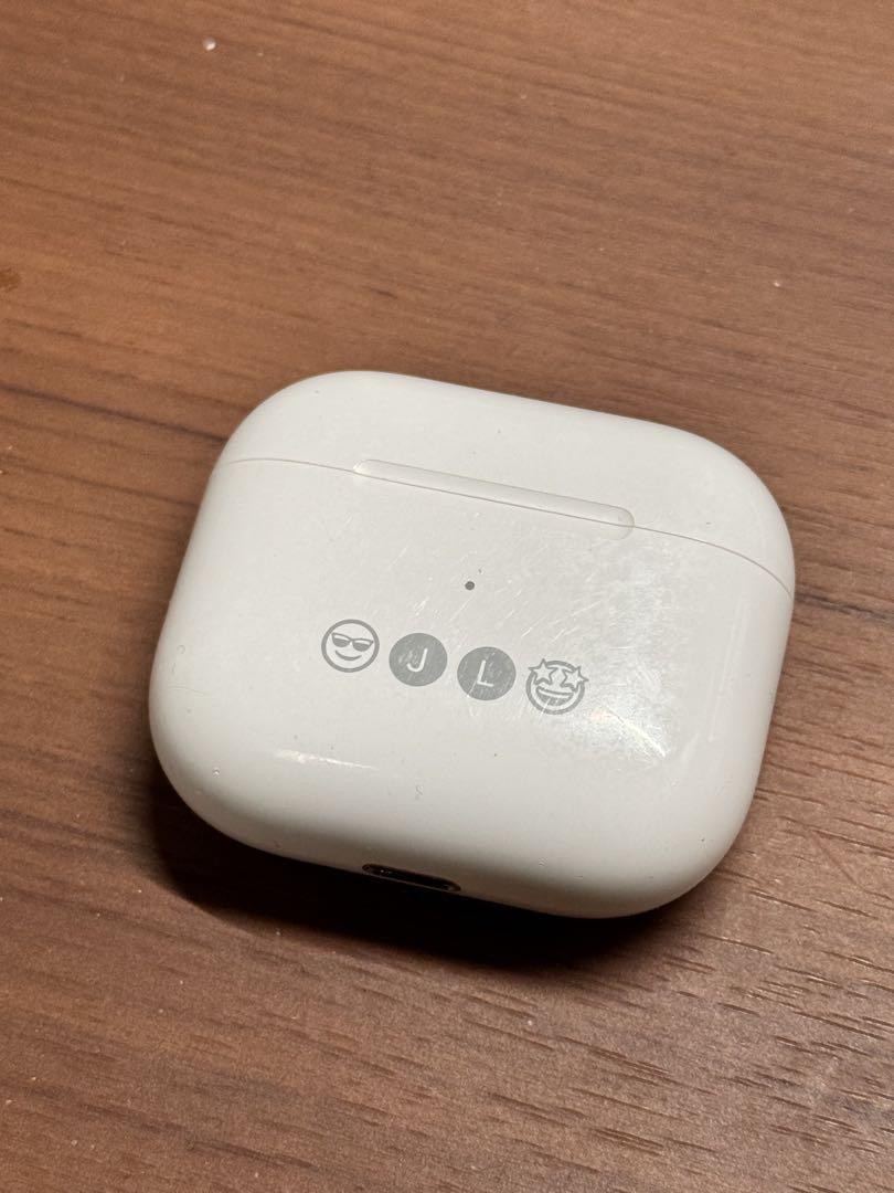 AirPod pro 箱や付属品あり（右耳不良）