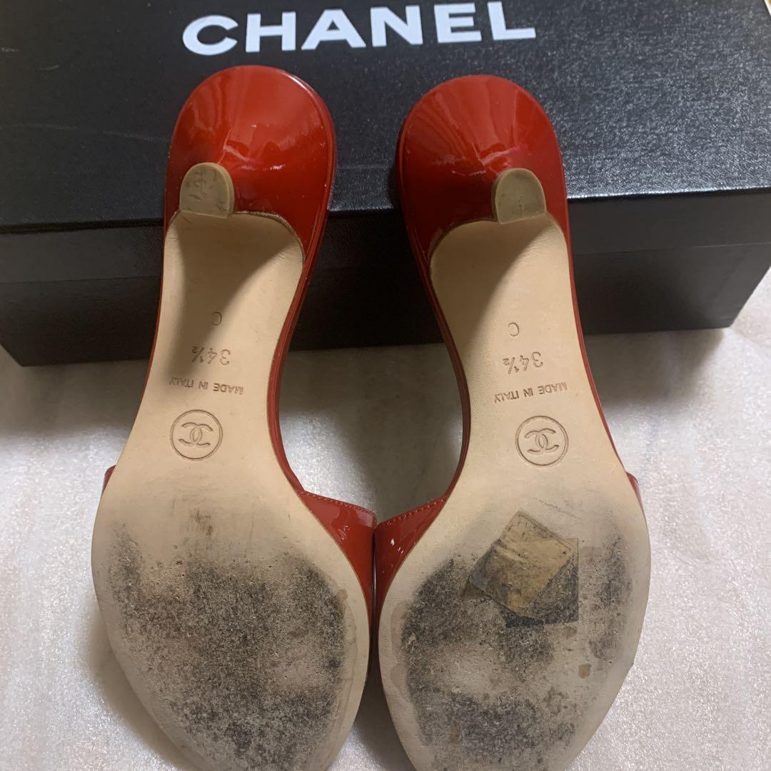 CHANEL エナメル レッド スライドサンダル レディース