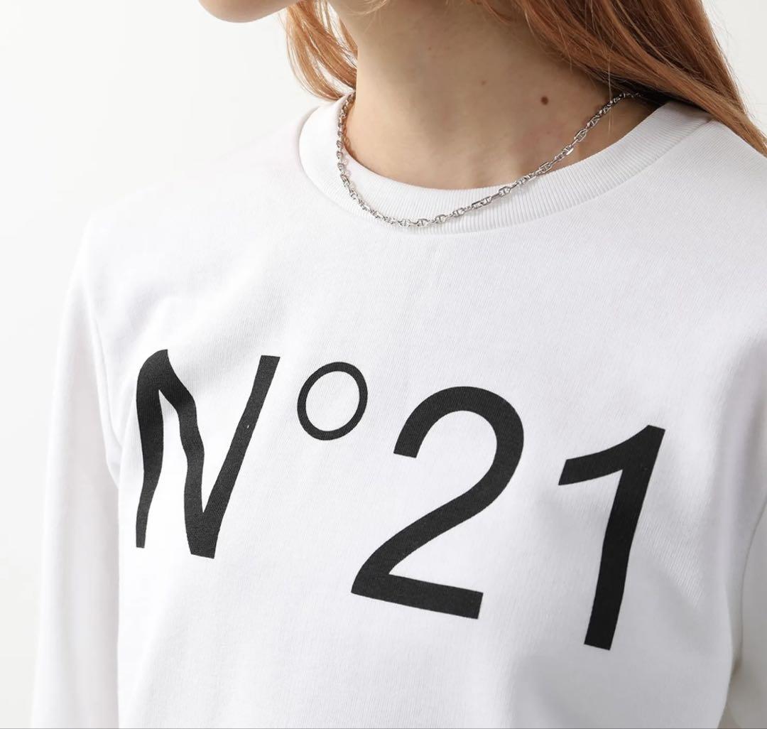 N°21 ホワイト クルーネック スウェット