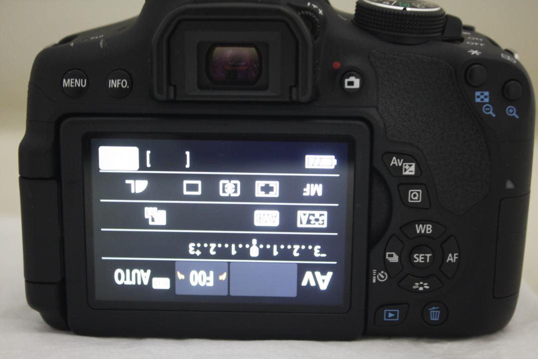 キヤノン EOS Kiss X8i ボディ