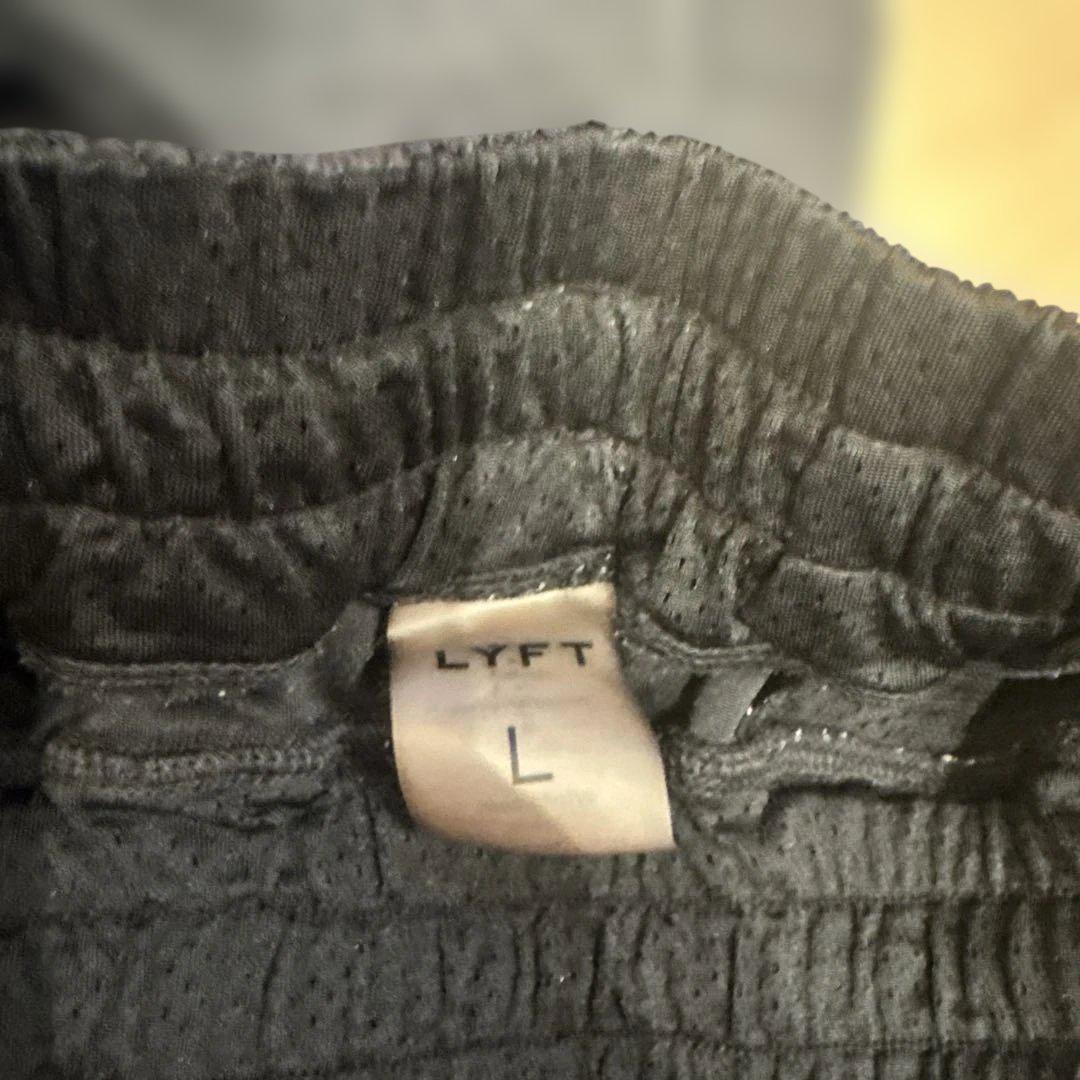 LYFT ブラック Tシャツ ショートパンツ セット Lサイズ LYFT ブラック Tシャツ ショートパンツ セット Lサイズ - メルカリ