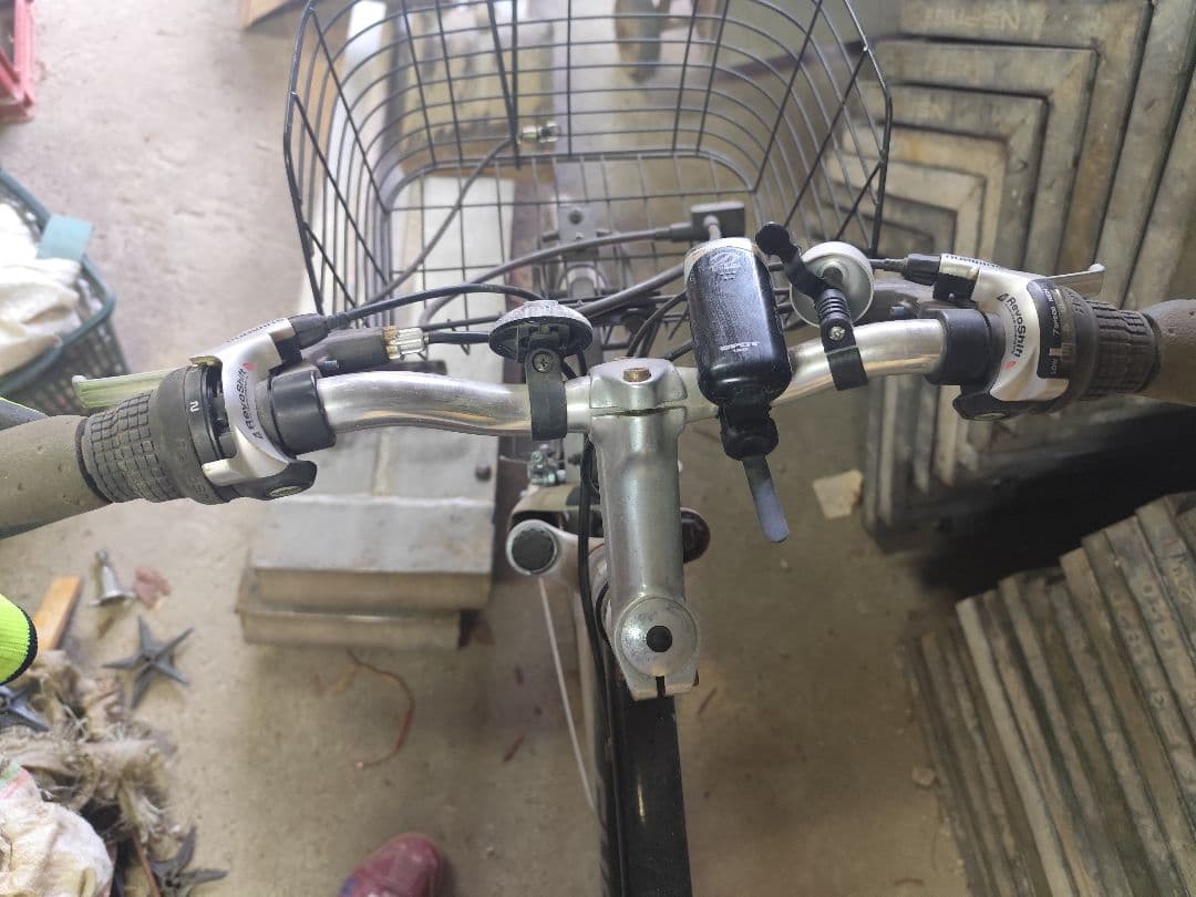 CHEVAUX クロスバイク フロントバスケット付き ASAHIやや傷や汚れあり BRIGHTFACE_UK