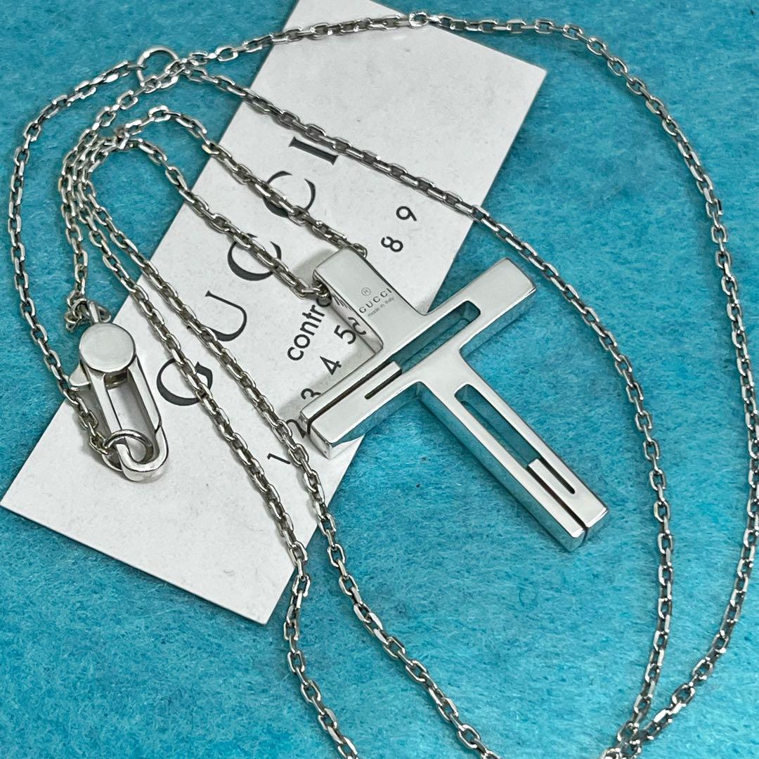 美品　GUCCI クロスネックレス