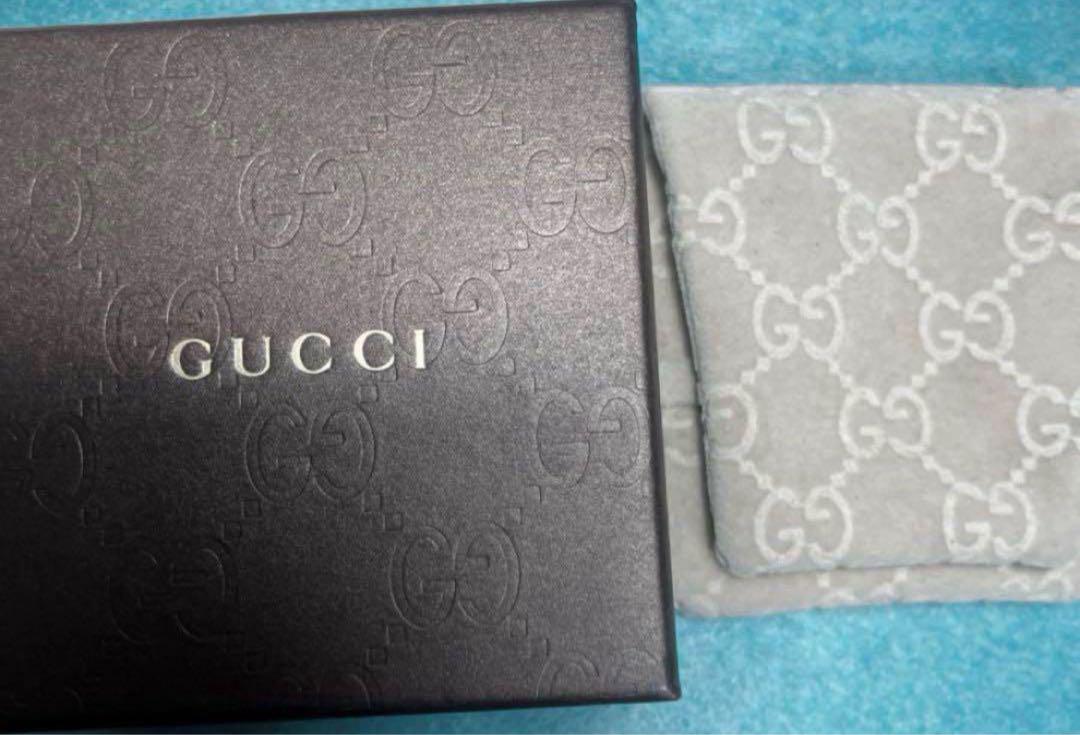 美品　GUCCI クロスネックレス