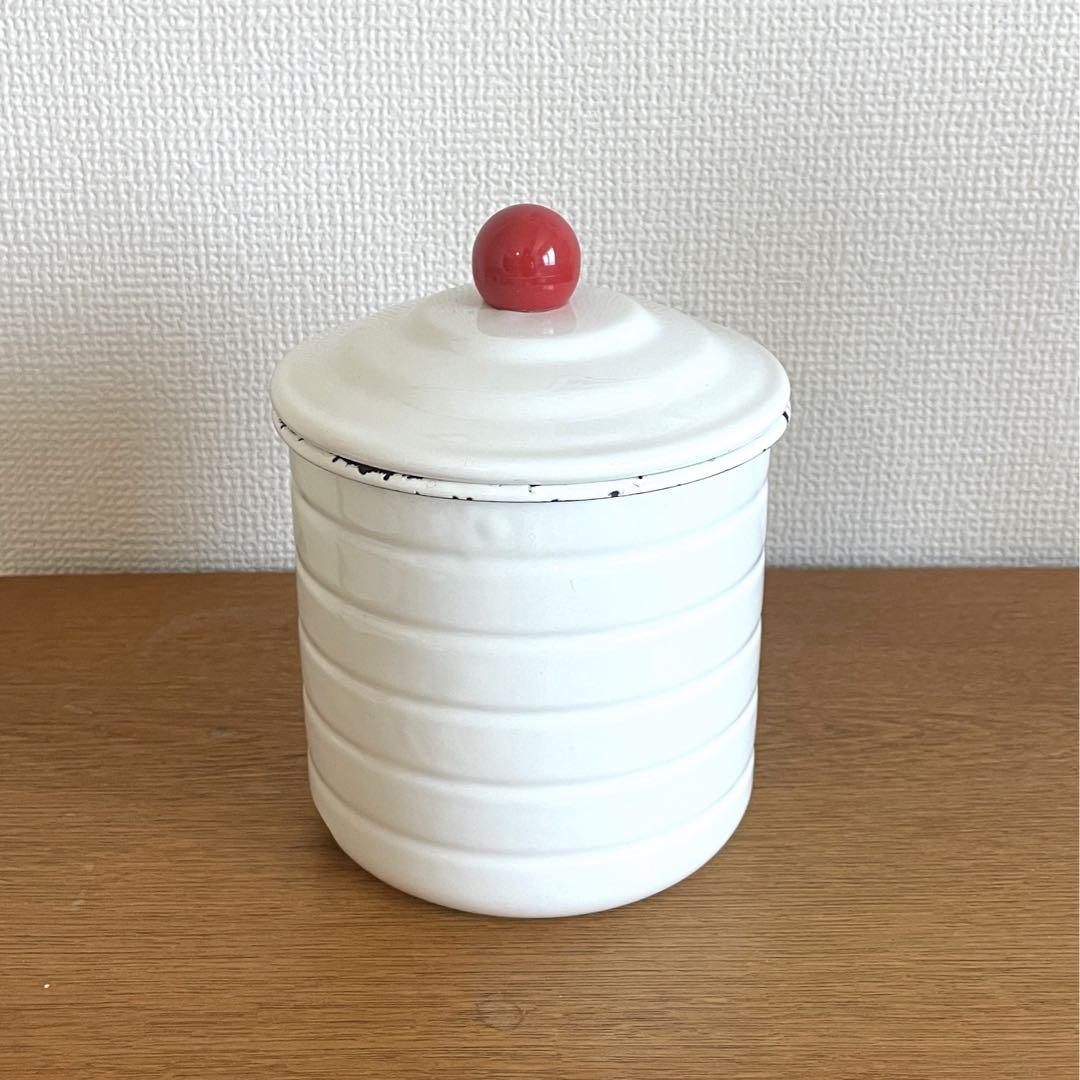 ブリキの小物入れ