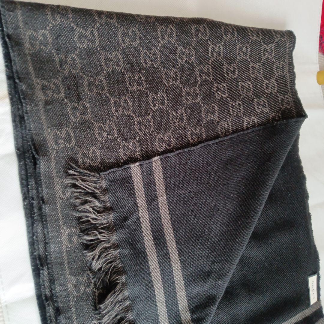 GUCCI ダークグレー マフラー GGパターン