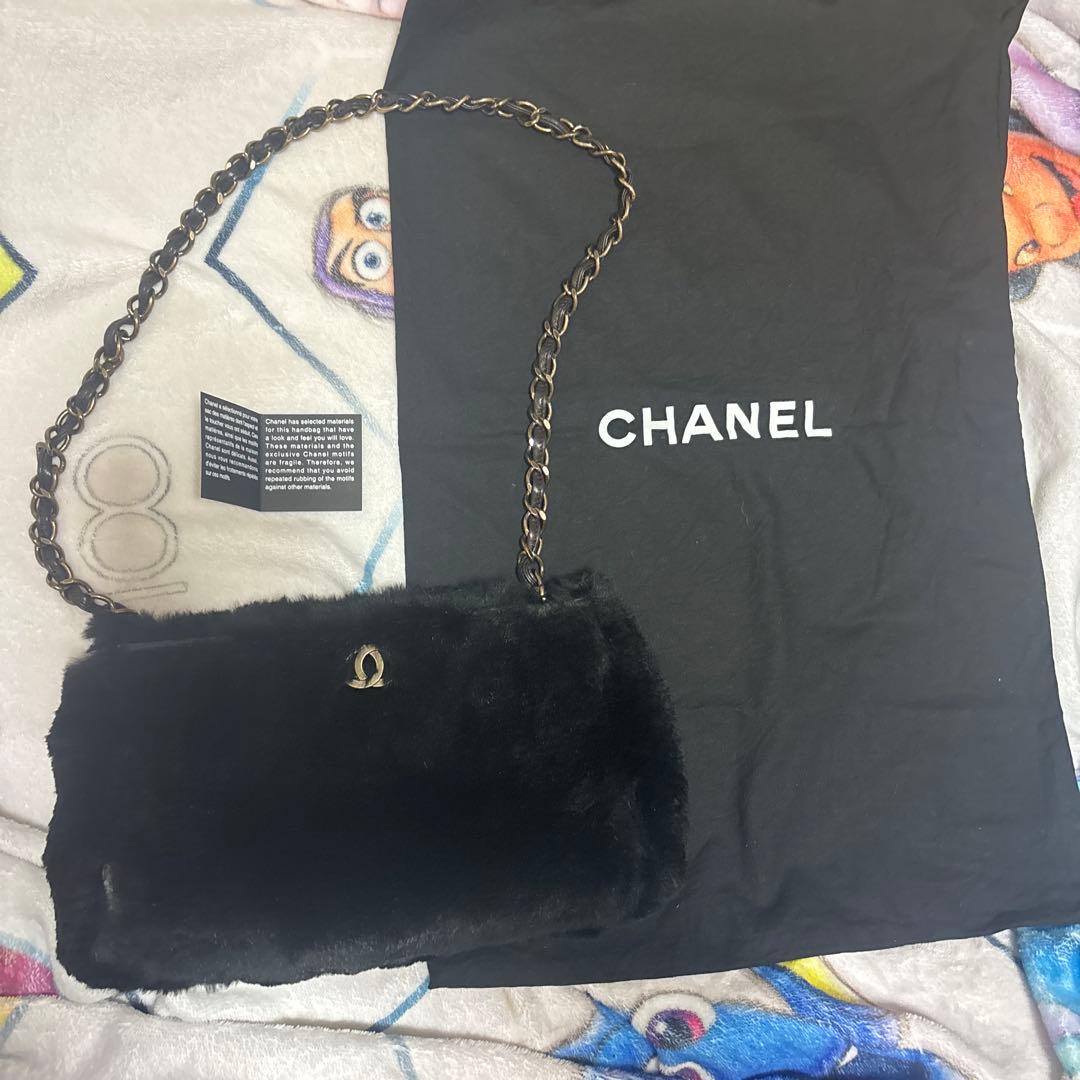 ❗ CHANEL リアルファー素材 黒ラパン ココマーク