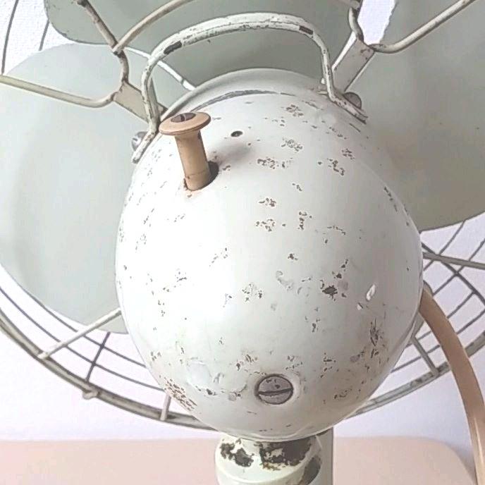 値下げ!レトロ　扇風機 レトロ扇風機 （ その他家電）の買取価格 （ID:684555）｜おいくら