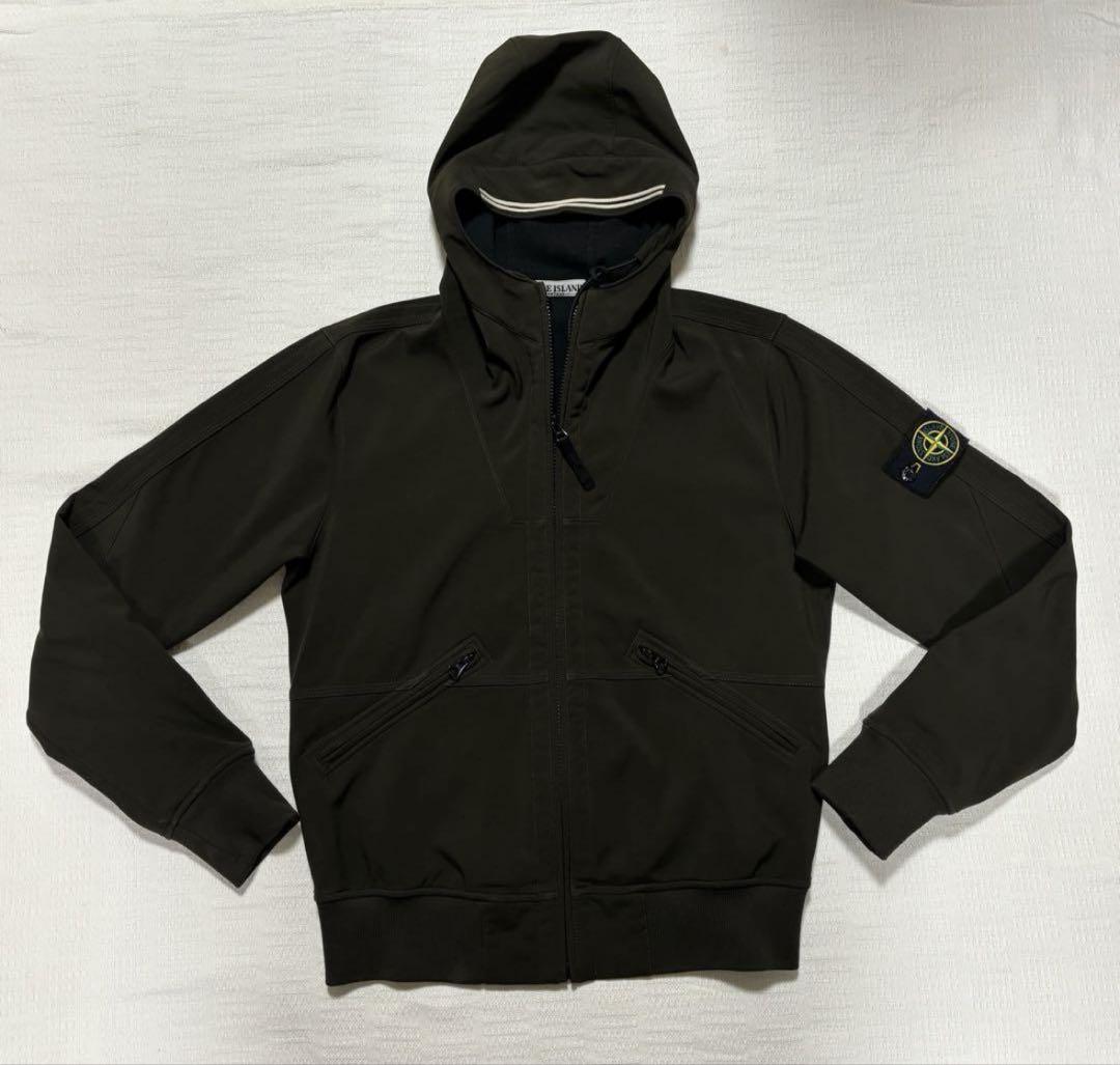 ストーンアイランド SOFT SHELL-R ブルゾンフーディー　オリーブ