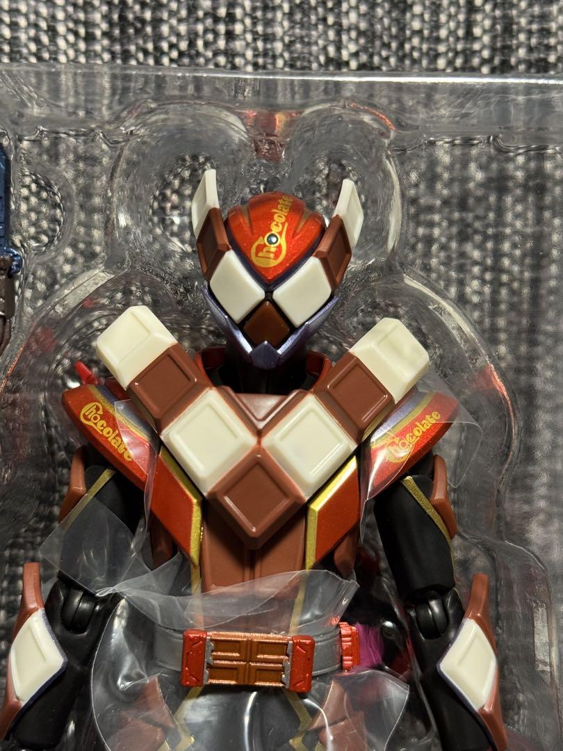 S.H.Figuarts 仮面ライダーヴァレン　中古　仮面ライダーガヴ