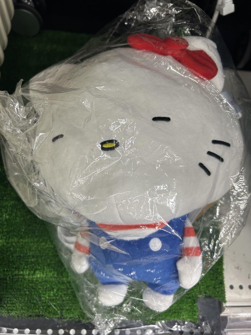 ドンキ限定　キティ　にしむらゆうじ×サンリオ　ショルダーバッグ
