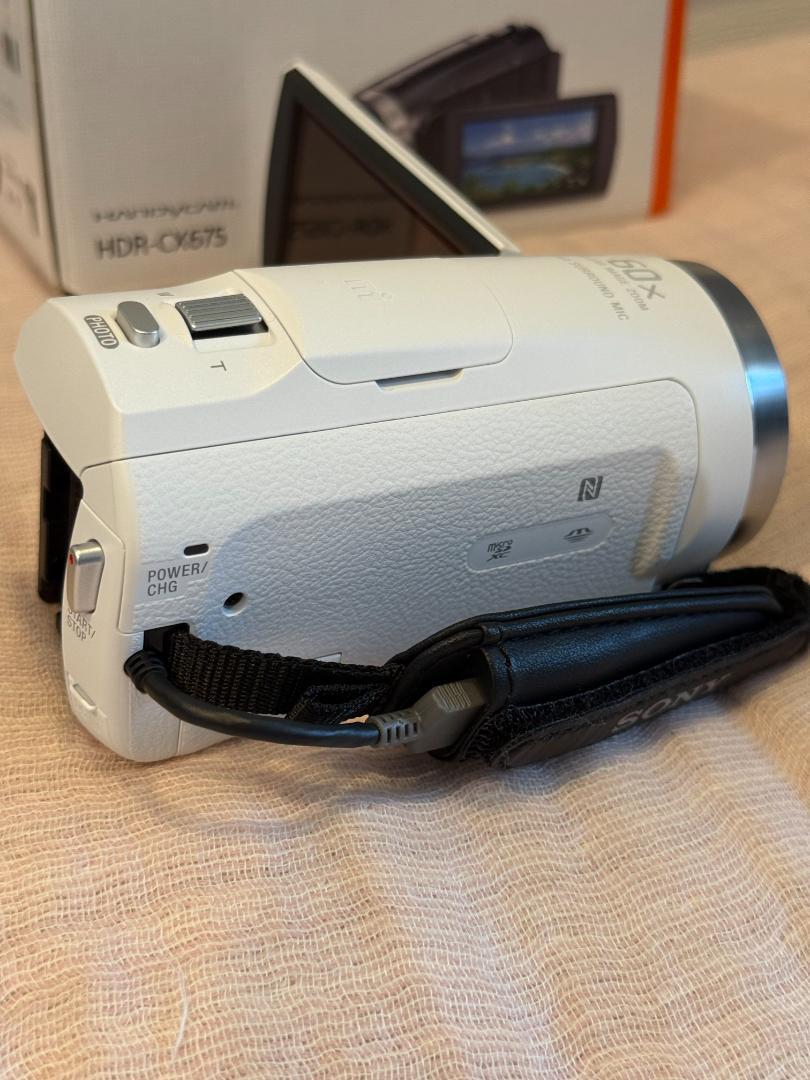SONY HANDYCUM HDR-CX675 箱、バッテリー2つ、ケース付き SONY HANDYCAM HDR-CX675 箱、バッテリー2つ、ケース付き - メルカリ