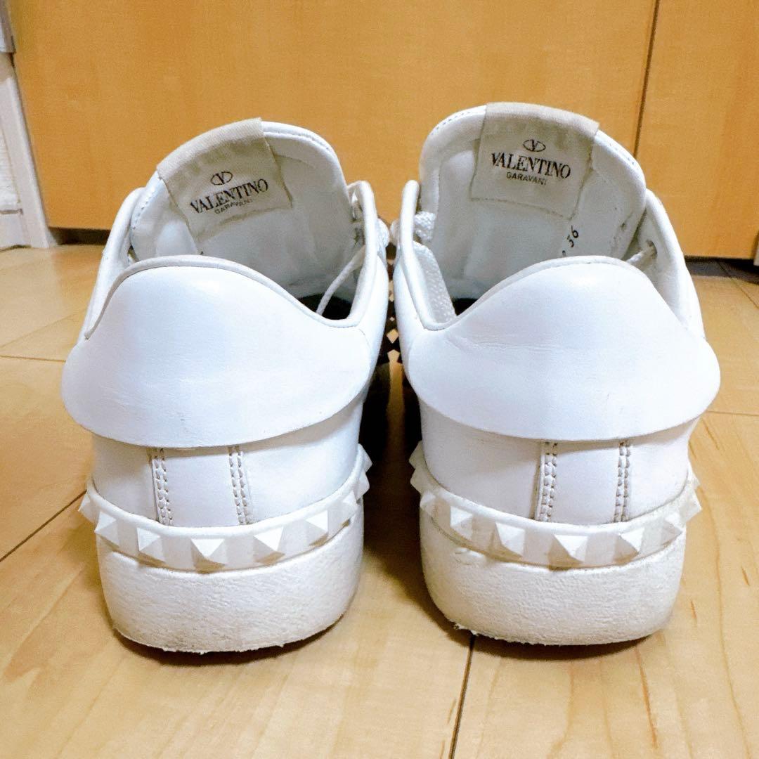 付属品有VALENTINO GARAVANI