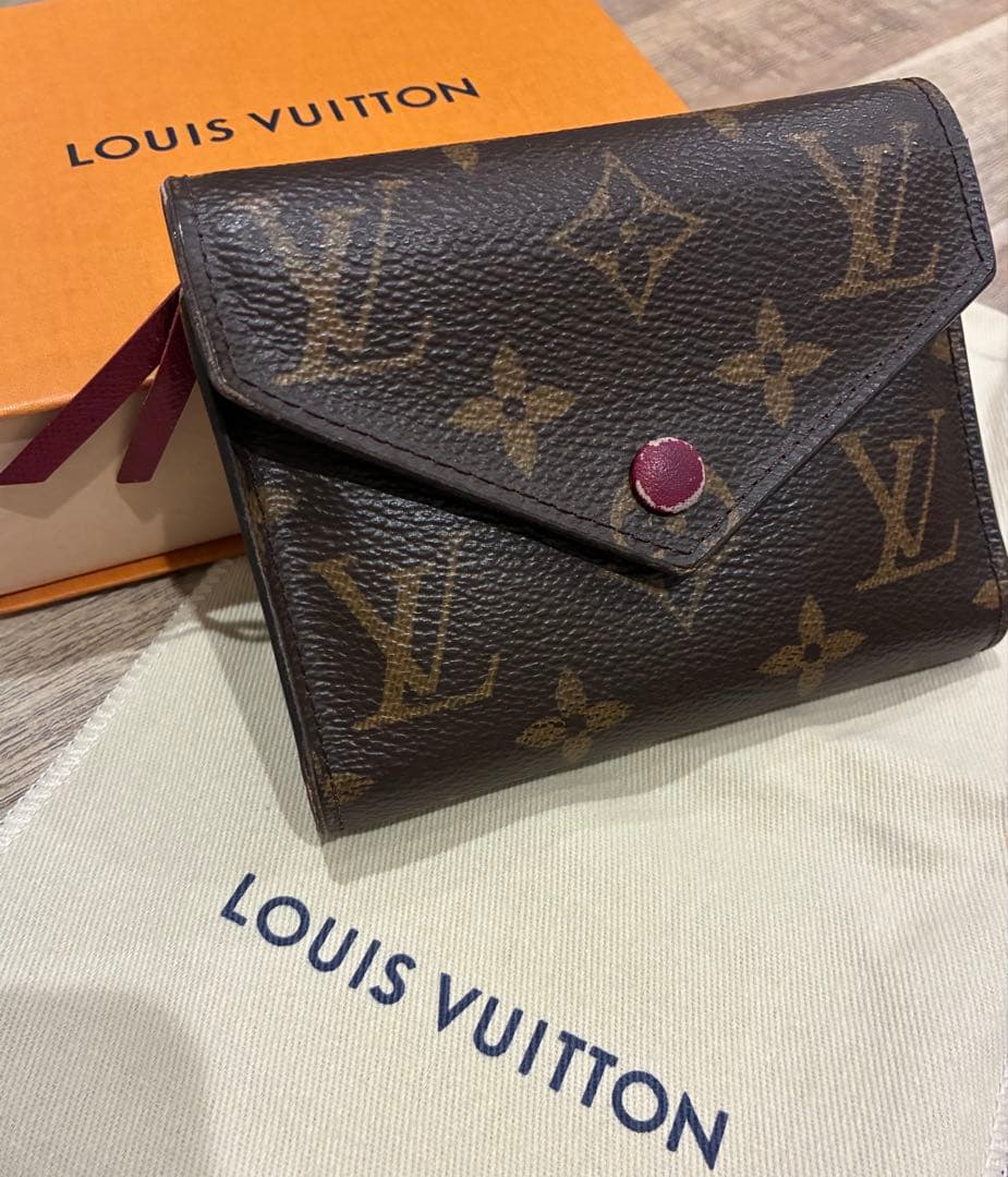 LOUIS VUITTON モノグラムポルトフォイユヴィクトリーヌ　美品