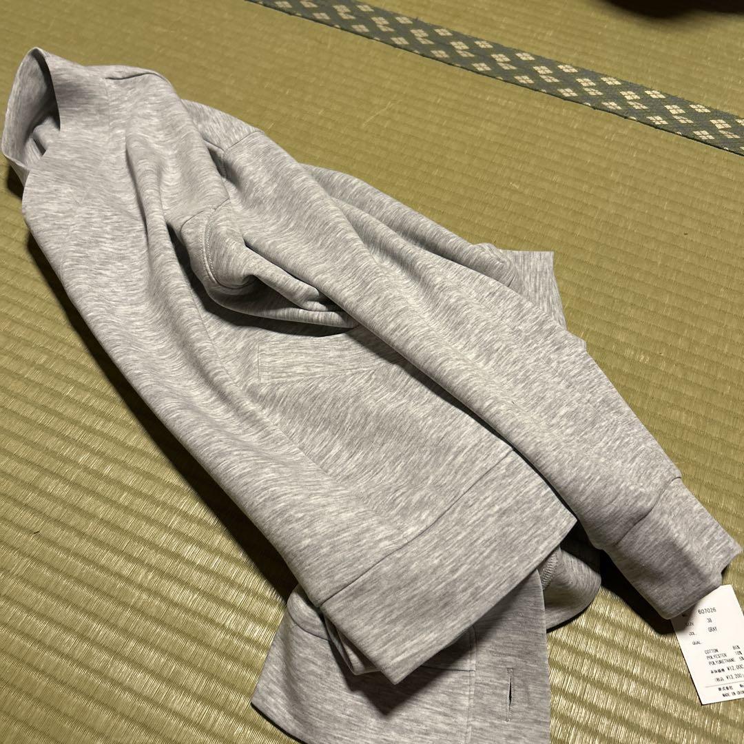 モ*カ様 MaL. グレー ボタン付きカーディガン
