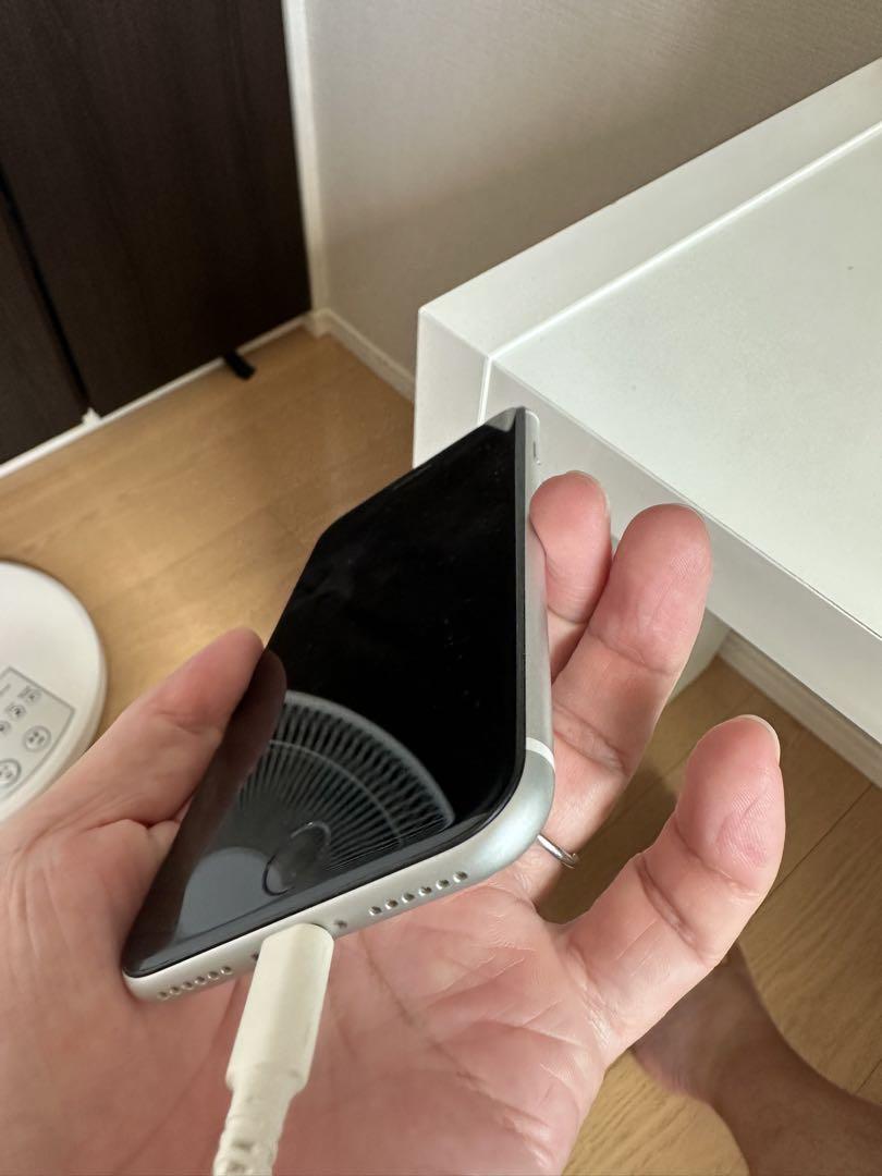 中古〕iPhone SE 第2世代 128GB ホワイト SIMフリー