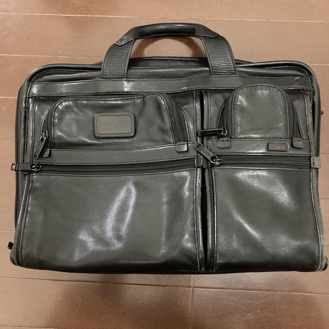 TUMI ブラック レザー ビジネスバッグ